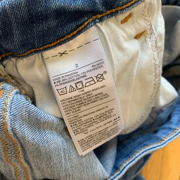 Old Navy Rockstar Super Skinny Ankle Jeans Size 2 - Picture 4 of 5